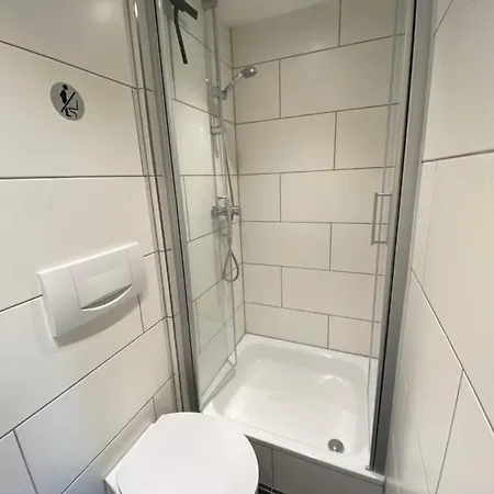 Apartment Koblenz - Eigenes Bad,kueche - Wifi - Parkplatz - 2 Og *
